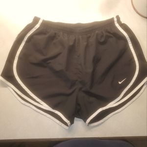 EUC NIKE SHORTS